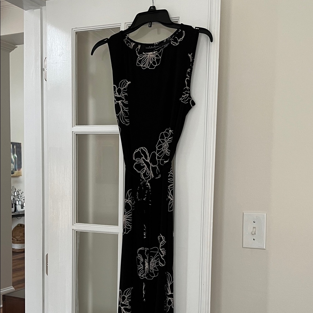 Chic Black Maxi Dress with White Floral Design